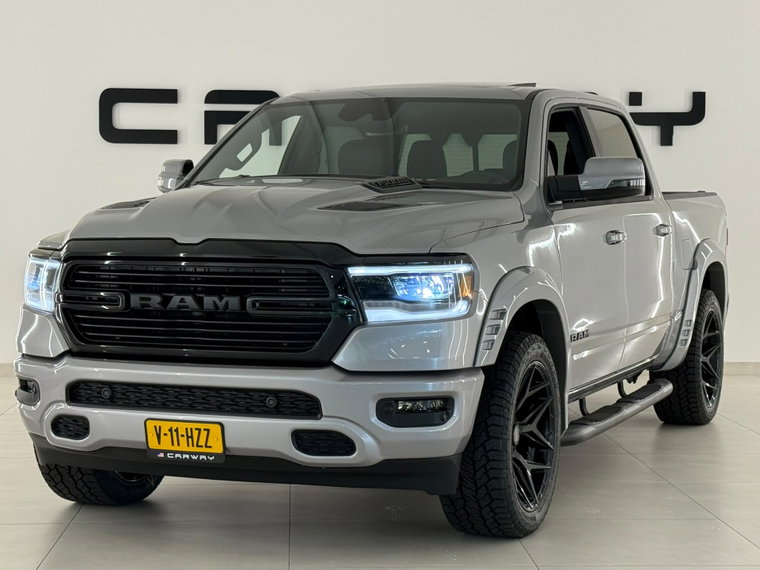 Vehicle Image 4