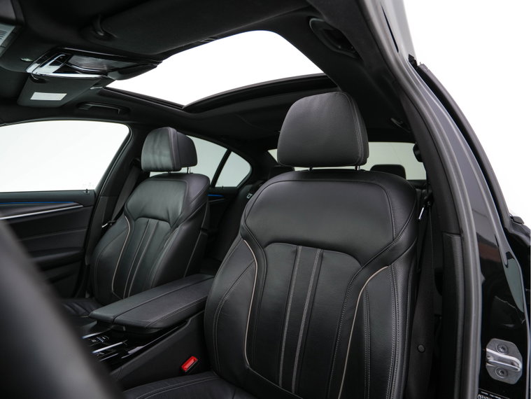 Vehicle Image 33