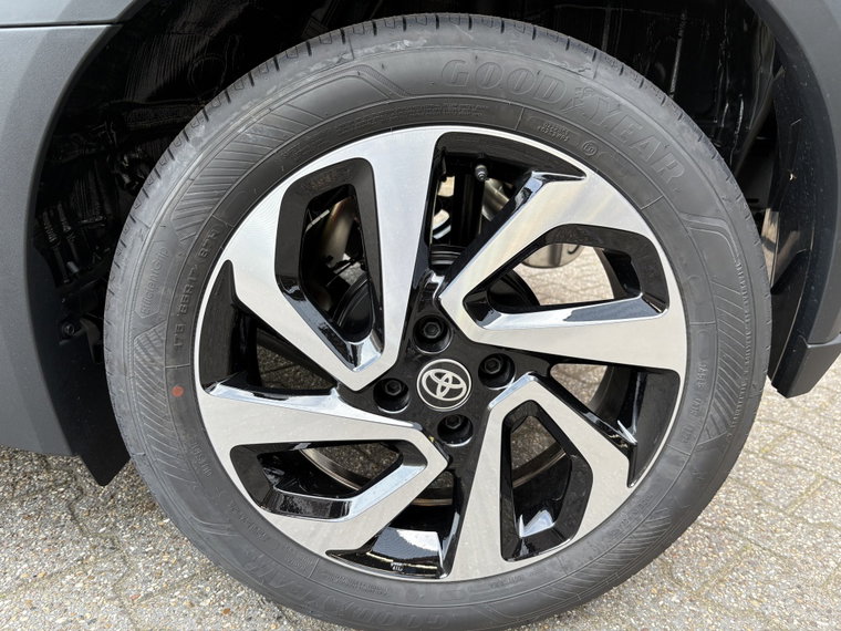 Vehicle Image 30