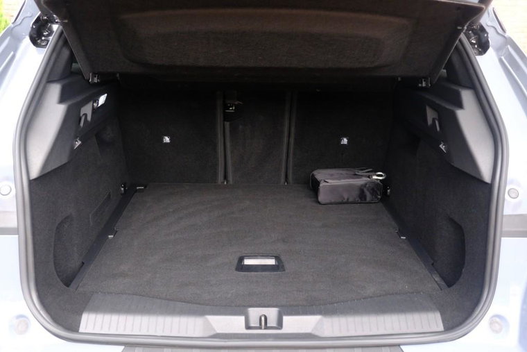 Vehicle Image 32