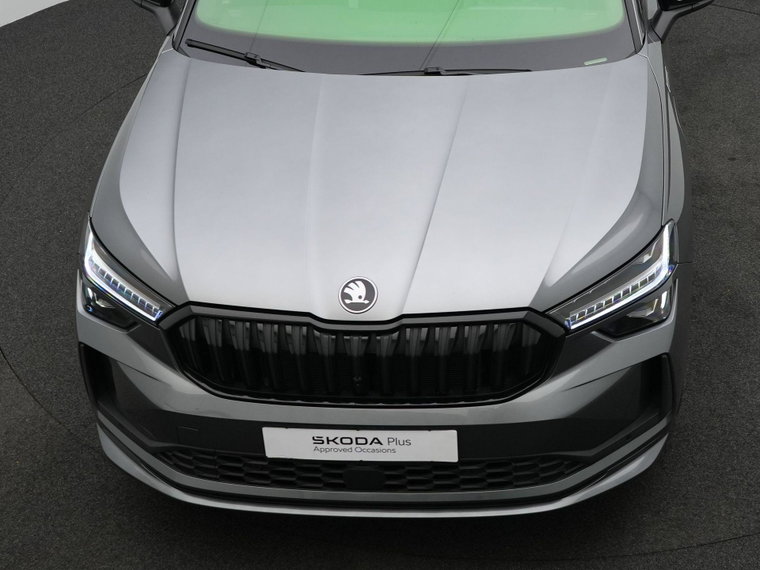Vehicle Image 13