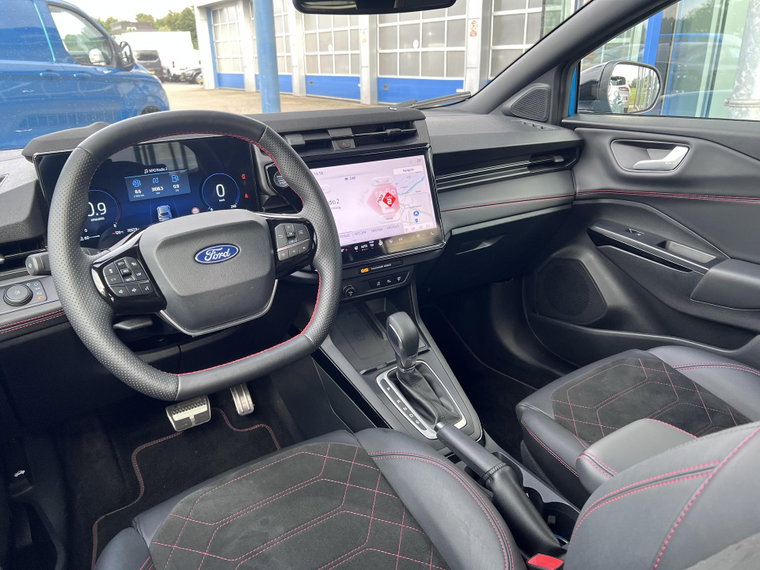 Vehicle Image 19
