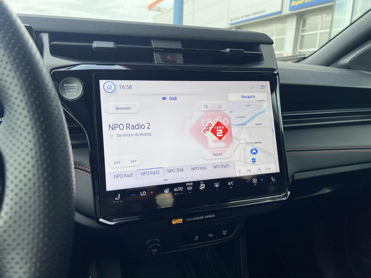 Vehicle Image 24