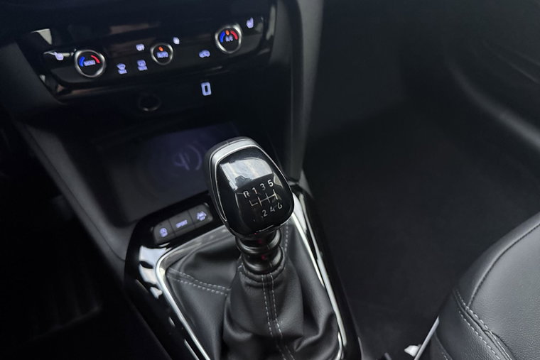 Vehicle Image 22
