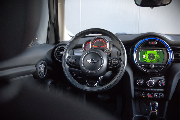 Vehicle Image 33