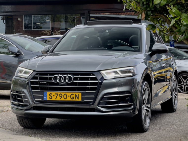 Vehicle Image 12