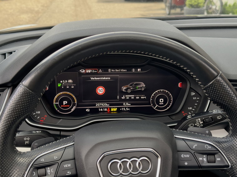 Vehicle Image 52