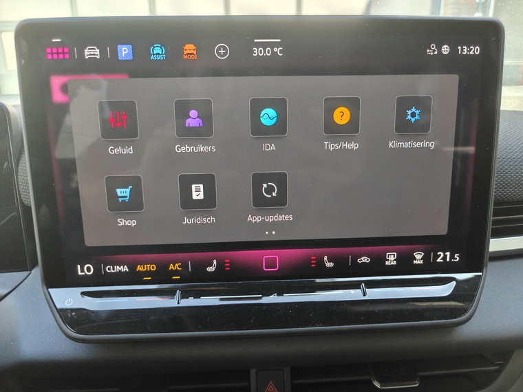Vehicle Image 18