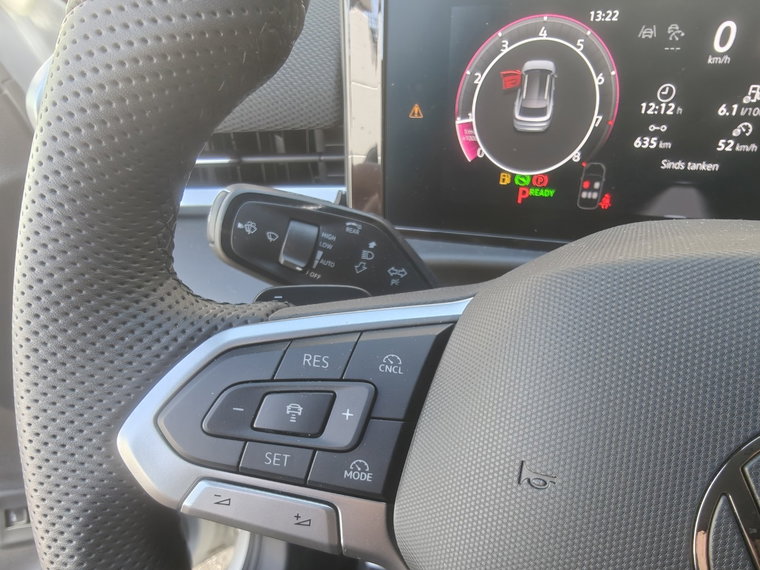 Vehicle Image 26