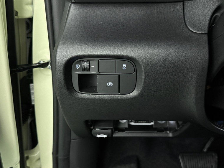 Vehicle Image 28