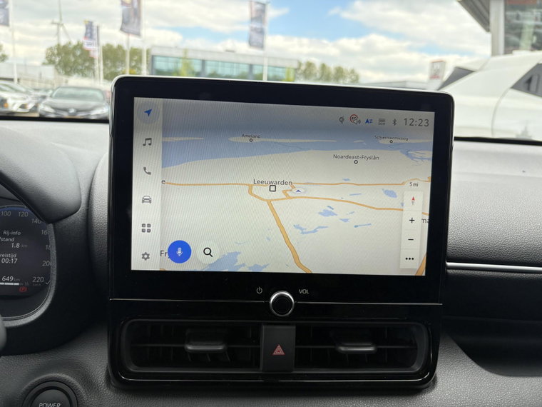 Vehicle Image 17