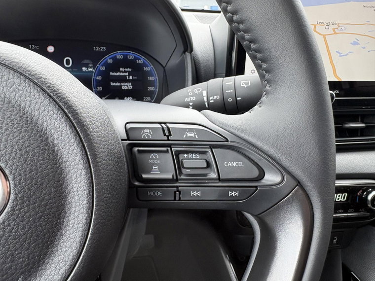 Vehicle Image 21