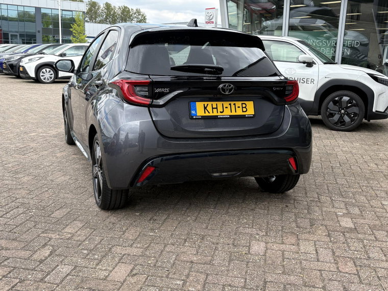 Vehicle Image 4