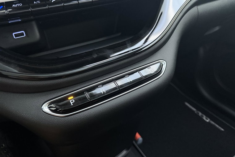 Vehicle Image 23