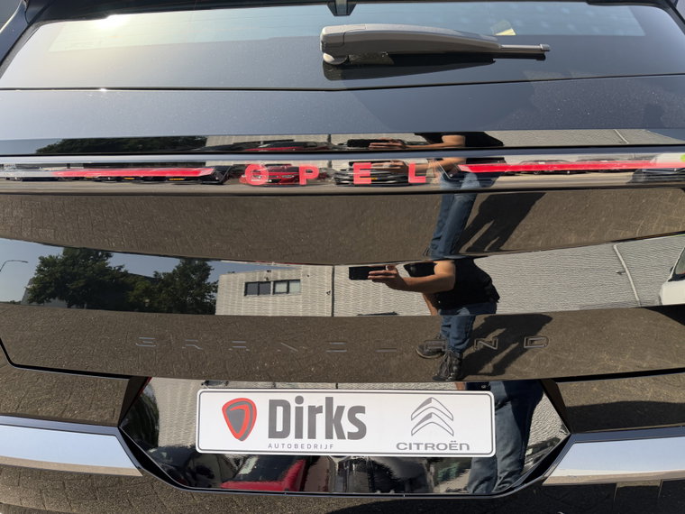 Vehicle Image 38