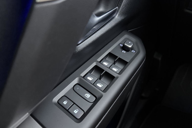 Vehicle Image 22