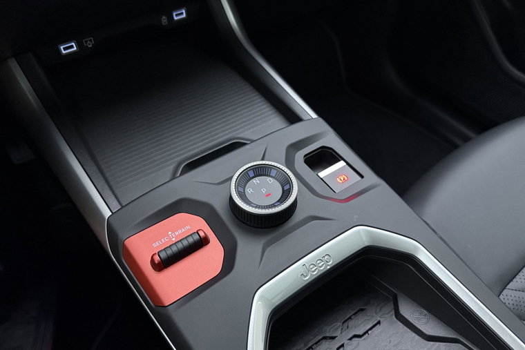 Vehicle Image 35