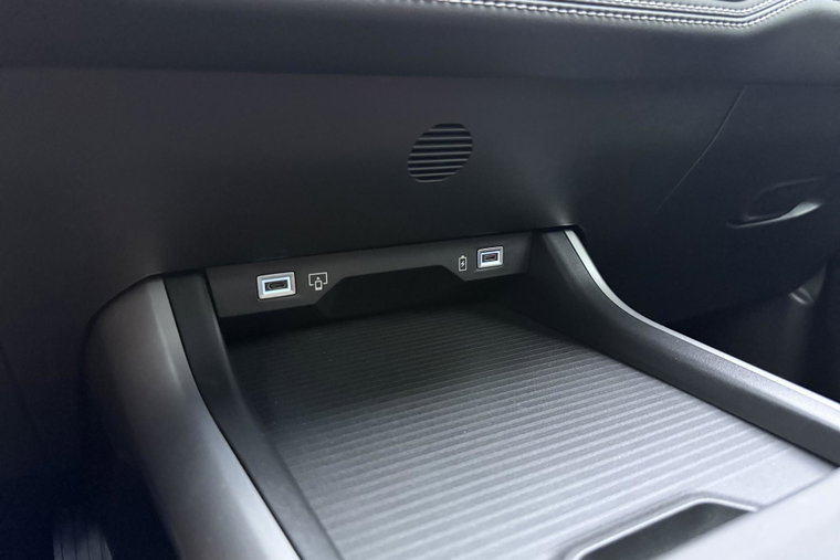 Vehicle Image 36