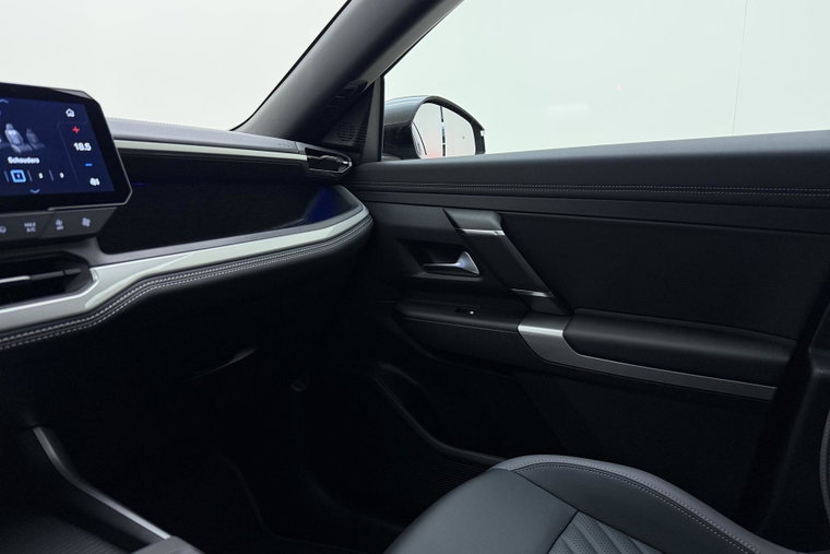 Vehicle Image 37