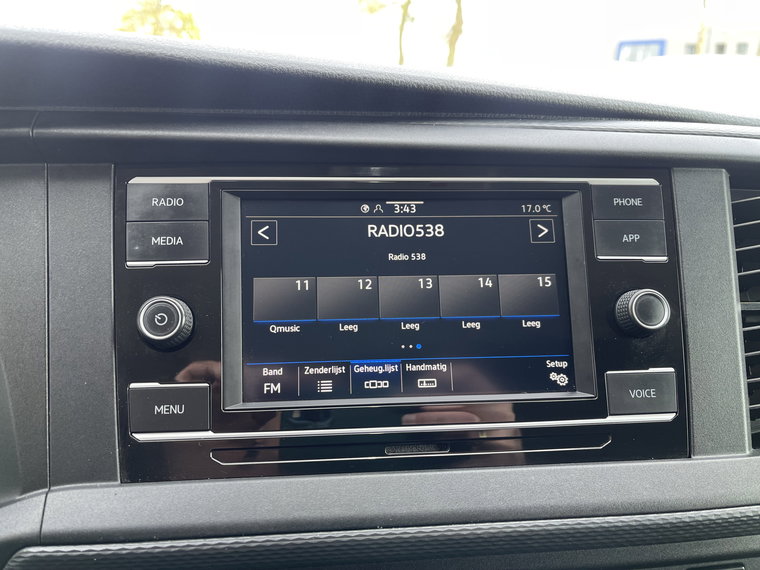 Vehicle Image 29