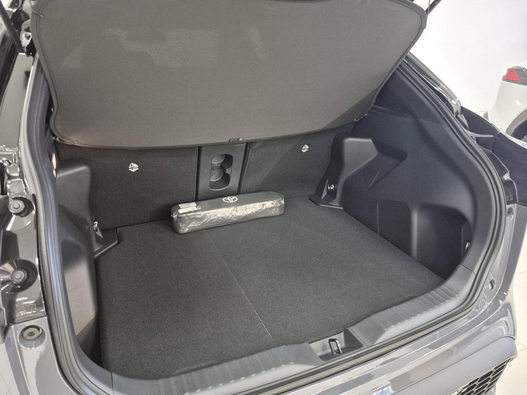 Vehicle Image 12