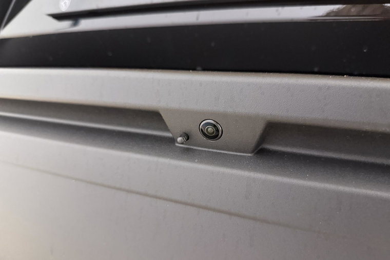 Vehicle Image 16