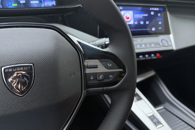 Vehicle Image 28