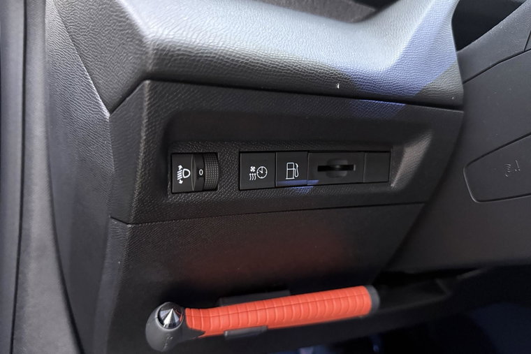 Vehicle Image 30