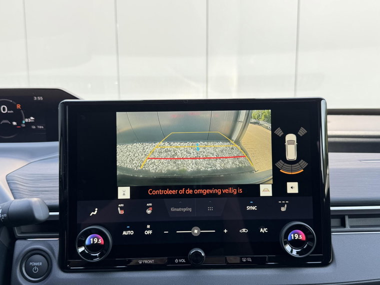 Vehicle Image 37