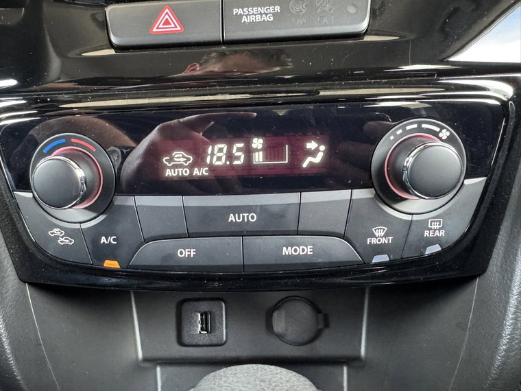 Vehicle Image 26
