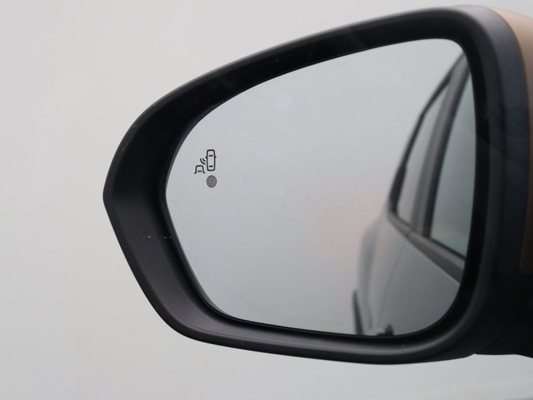 Vehicle Image 40