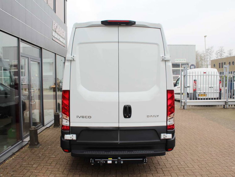 Vehicle Image 41