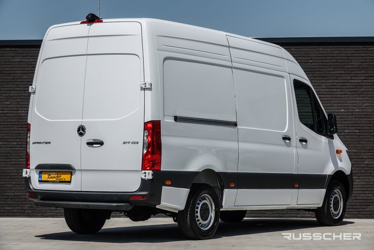 Vehicle Image 38
