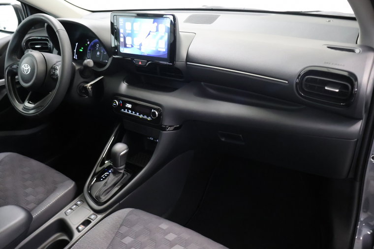 Vehicle Image 11