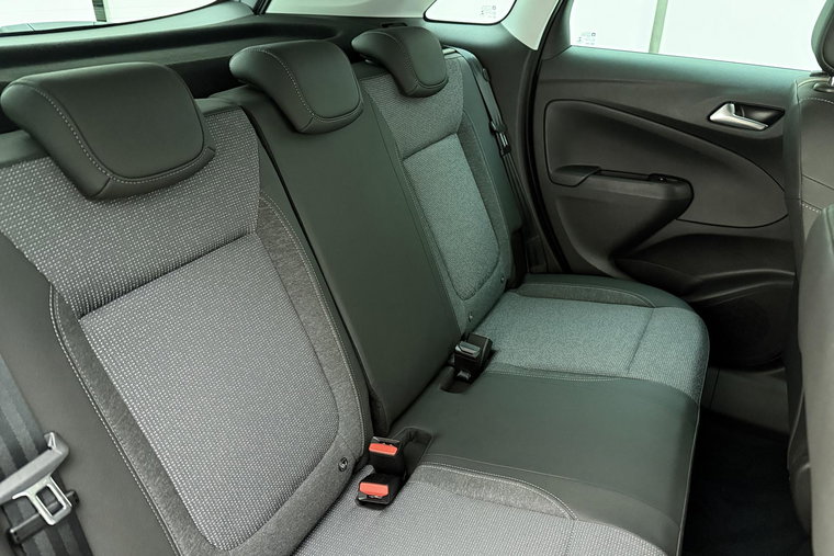 Vehicle Image 16