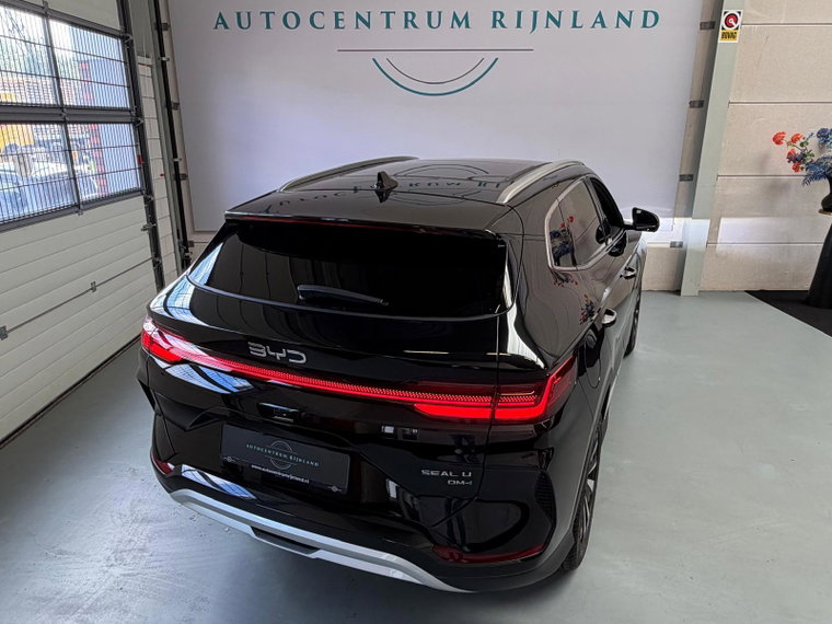 Vehicle Image 13