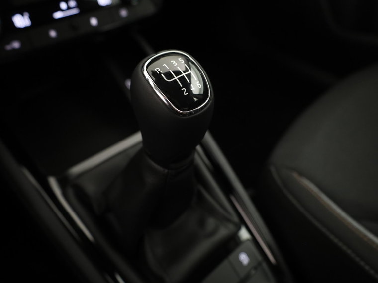 Vehicle Image 23
