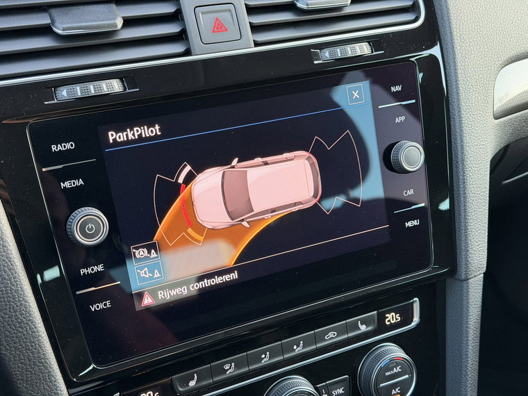 Vehicle Image 21