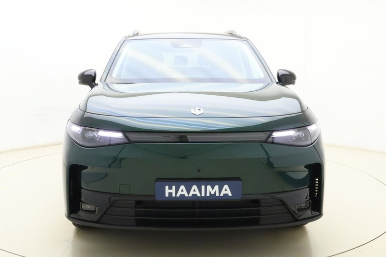 Vehicle Image 6
