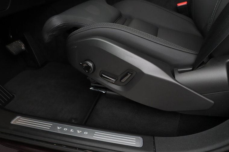Vehicle Image 50