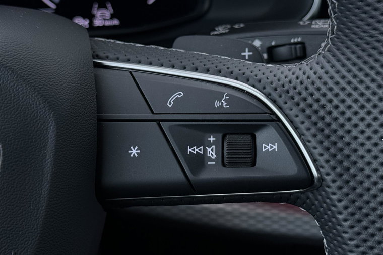Vehicle Image 42