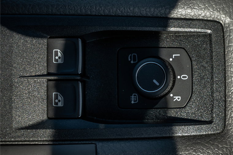 Vehicle Image 24