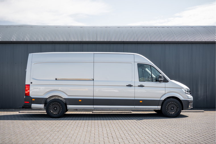 Vehicle Image 6