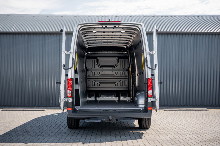 Vehicle Image 9