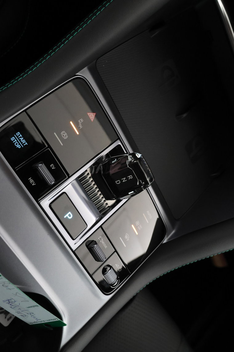 Vehicle Image 35