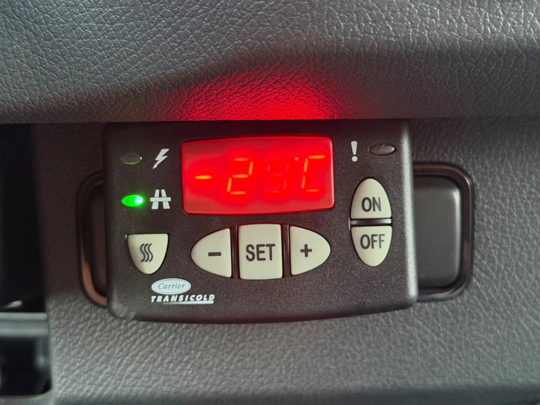 Vehicle Image 23