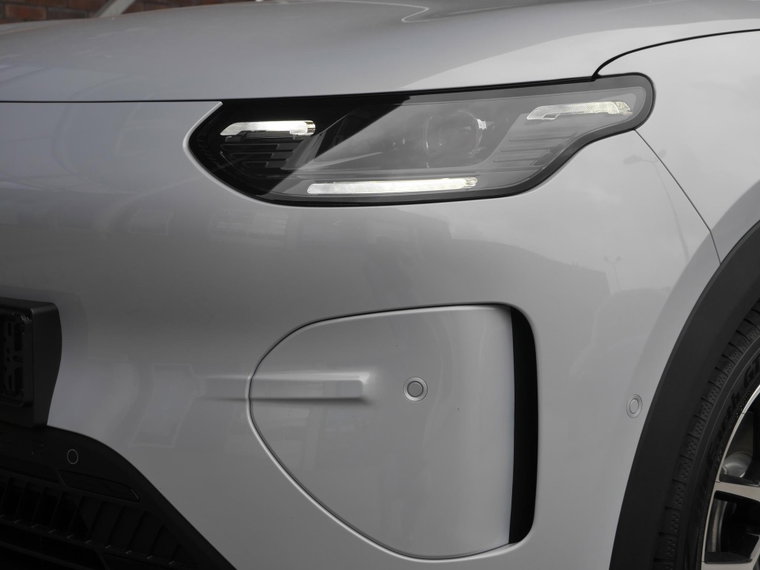 Vehicle Image 30
