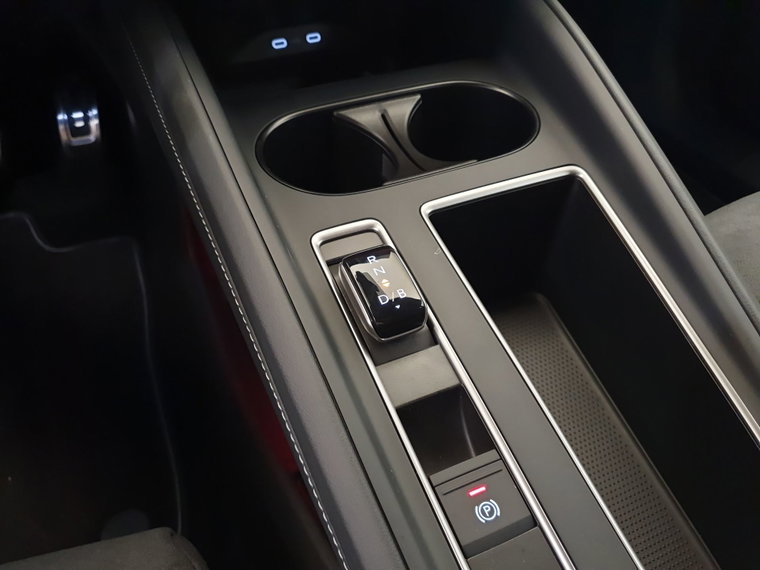 Vehicle Image 24