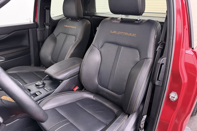 Vehicle Image 9