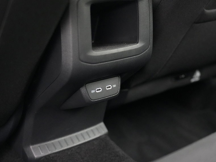 Vehicle Image 26
